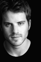 Image of Robert Kazinsky