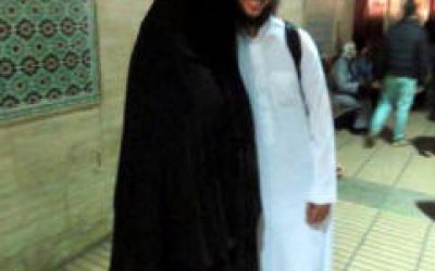 5 index Muslim burka couple